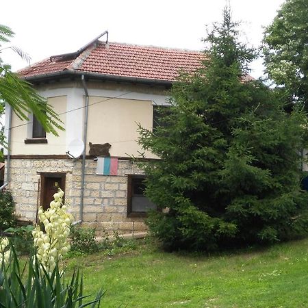 Къща Под Наем Petrova Ξενοδοχείο Cherven  Εξωτερικό φωτογραφία